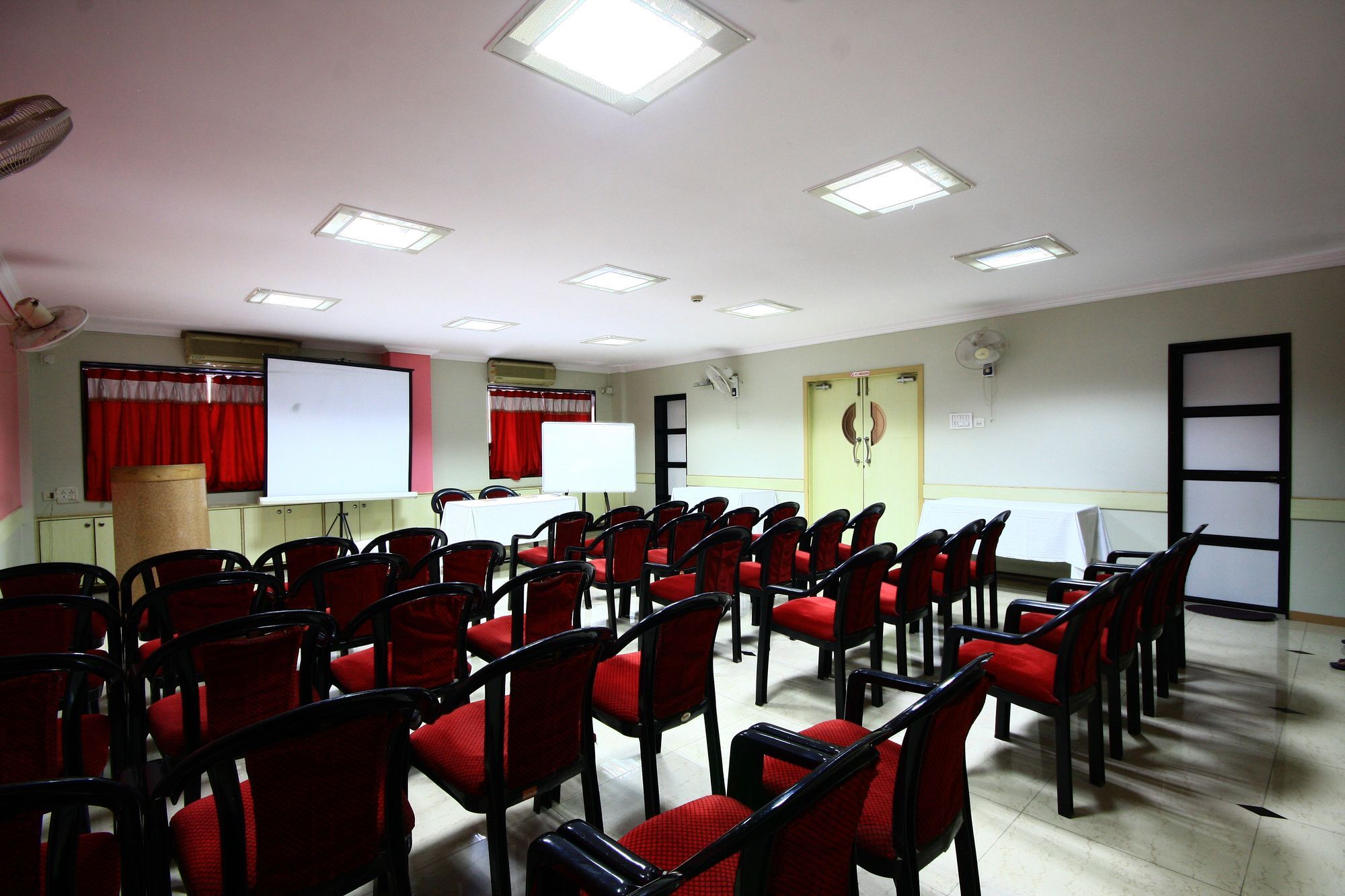 Hotel Deccan Park 푸네 외부 사진